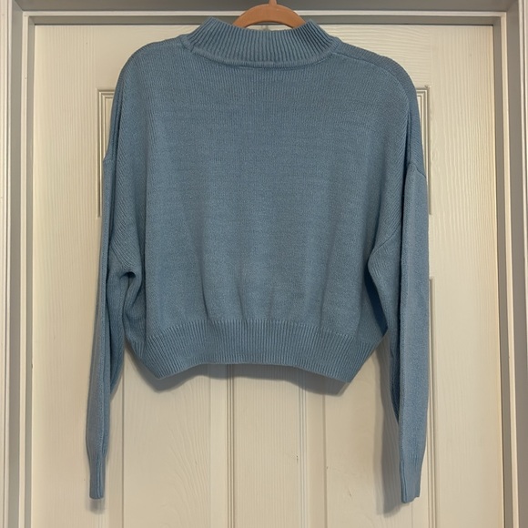 H&M Divided turtle neck sweater - Picture 2 of 3